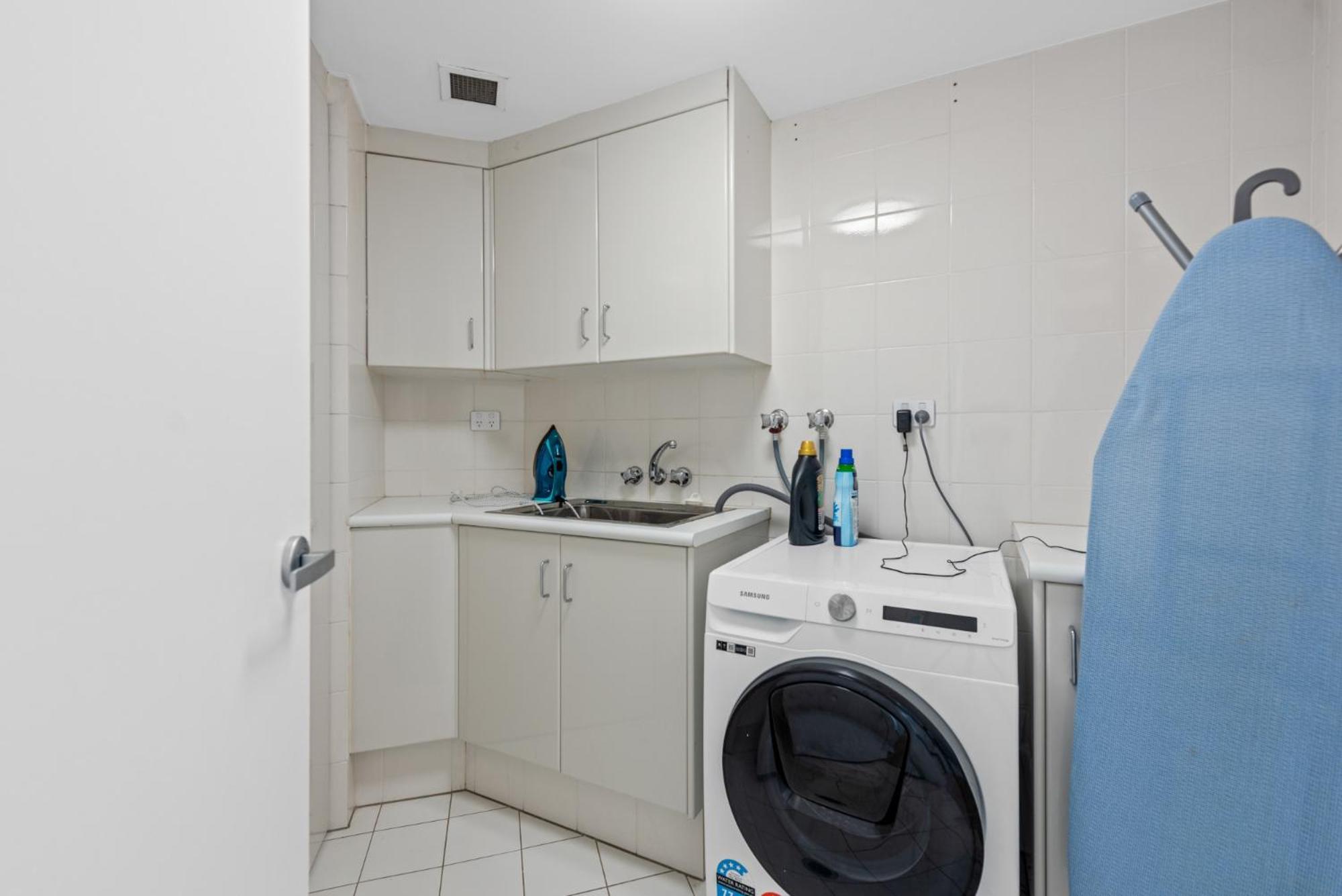 브리즈번 Lavish 3-Bed With Wraparound Balcony And Pool 아파트 외부 사진