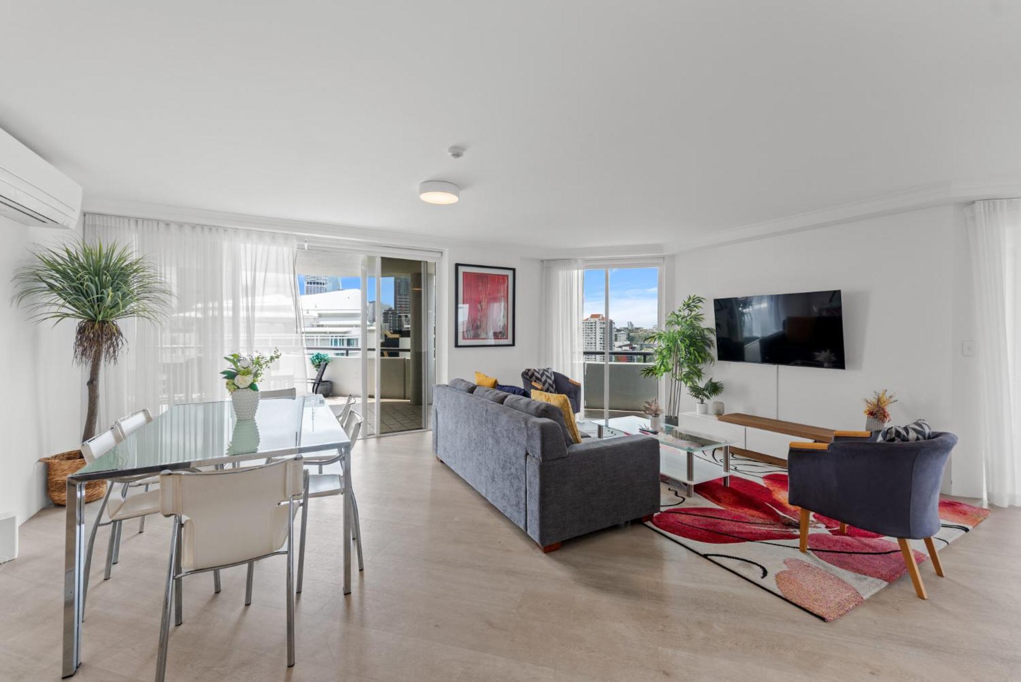 브리즈번 Lavish 3-Bed With Wraparound Balcony And Pool 아파트 외부 사진